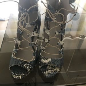 NEW Zara lace up snake print heels size 37/6.5